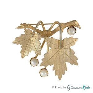 Vintage 1960s Sarah Coventry "Precious" Gold Tone Leaves Cultured Pearl Brooch